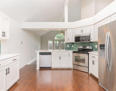 10678 Quest Drive - Photo Thumbnail 9