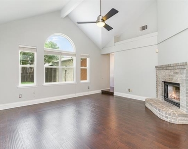 10678 Quest Drive - Photo Thumbnail 4