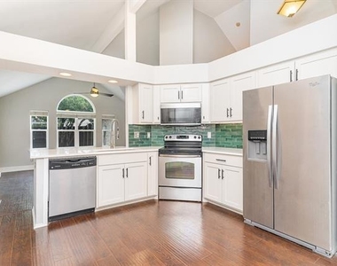 10678 Quest Drive - Photo Thumbnail 8