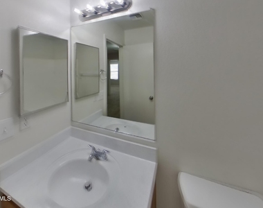 2626 W Spencer Run - Photo Thumbnail 12