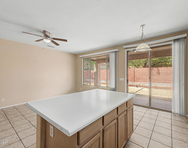 6622 W Golden Lane - Photo Thumbnail 15