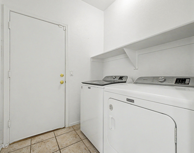 6622 W Golden Lane - Photo Thumbnail 32
