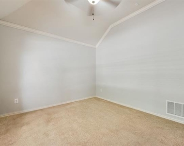 2517 Indian Hills Drive - Photo Thumbnail 5