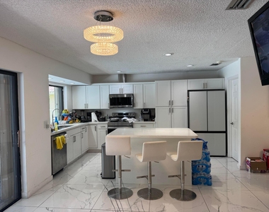 8651 Nw 21st Court - Photo Thumbnail 11