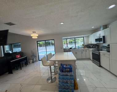 8651 Nw 21st Court - Photo Thumbnail 14