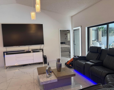 8651 Nw 21st Court - Photo Thumbnail 12
