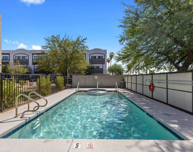 7842 N 20th Glen - Photo Thumbnail 29
