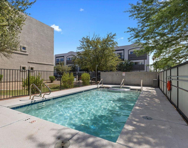 7842 N 20th Glen - Photo Thumbnail 28