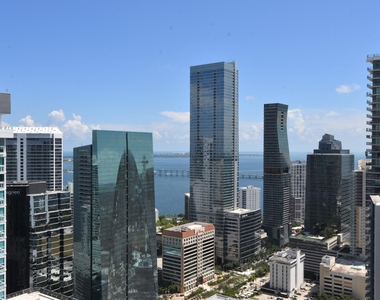 1100 S Miami Avenue - Photo Thumbnail 10