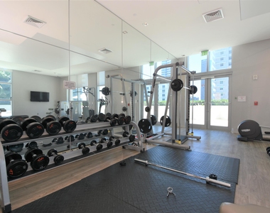 1100 S Miami Avenue - Photo Thumbnail 21