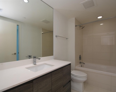1100 S Miami Avenue - Photo Thumbnail 3
