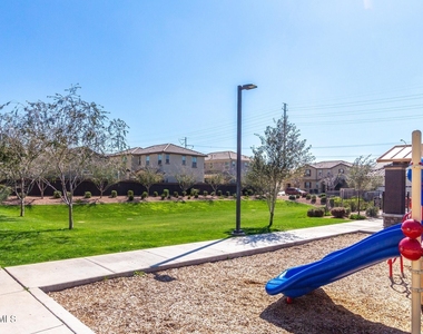 6908 E Peralta Circle - Photo Thumbnail 33