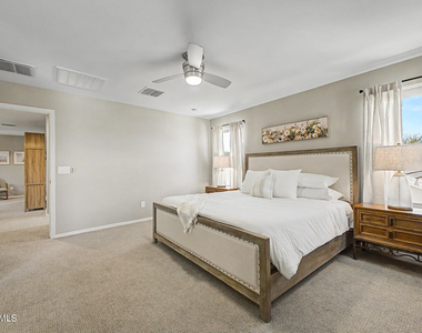 6908 E Peralta Circle - Photo Thumbnail 12