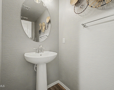 6908 E Peralta Circle - Photo Thumbnail 9