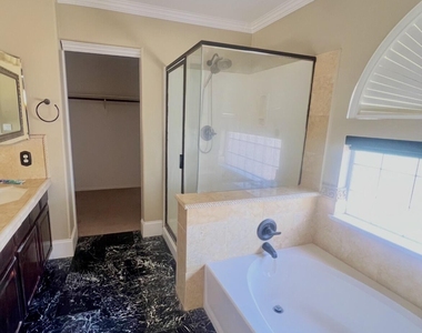 15854 W Boca Raton Road - Photo Thumbnail 18
