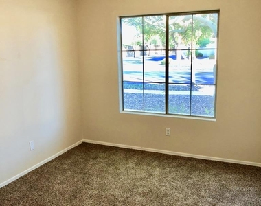 4166 E Sundance Avenue - Photo Thumbnail 10