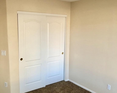 4166 E Sundance Avenue - Photo Thumbnail 11