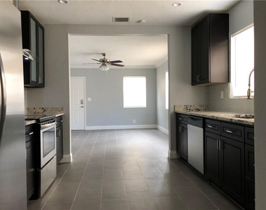 2817 Taylor Street - Photo Thumbnail 6