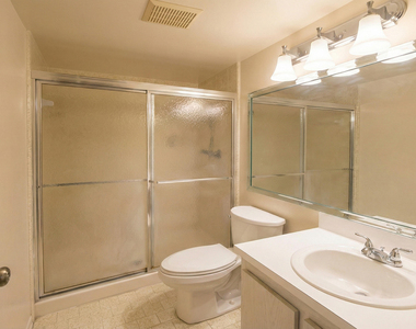 222 Pine Hov Circle - Photo Thumbnail 8