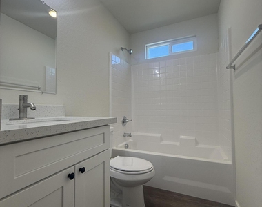 4037 S 12th Street - Photo Thumbnail 13