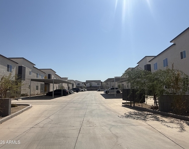 4037 S 12th Street - Photo Thumbnail 28