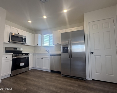 4037 S 12th Street - Photo Thumbnail 7