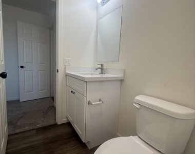 4037 S 12th Street - Photo Thumbnail 21