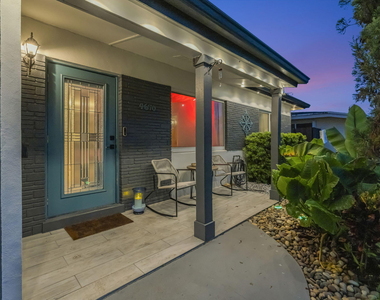 4670 Ne 4th Avenue - Photo Thumbnail 1