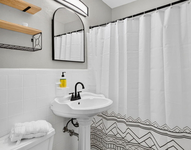 4670 Ne 4th Avenue - Photo Thumbnail 27