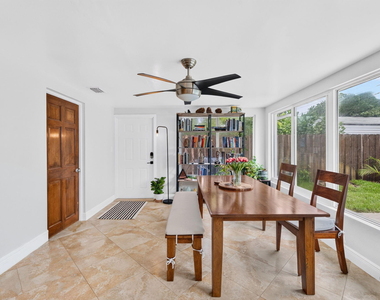 4670 Ne 4th Avenue - Photo Thumbnail 16
