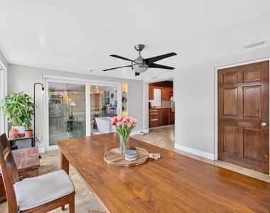 4670 Ne 4th Avenue - Photo Thumbnail 17
