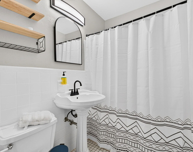 4670 Ne 4th Avenue - Photo Thumbnail 26