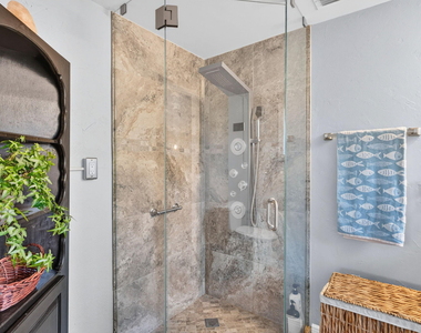 4670 Ne 4th Avenue - Photo Thumbnail 19