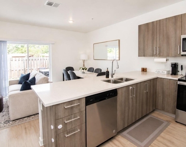 170 Nw 158th Street - Photo Thumbnail 3