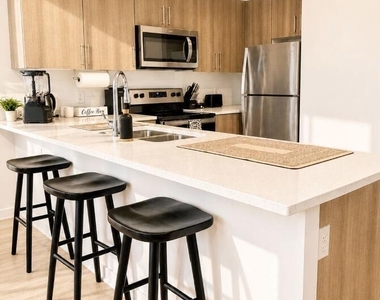 170 Nw 158th Street - Photo Thumbnail 4