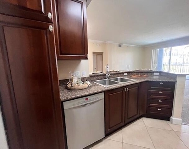 1660 Renaissance Commons Boulevard - Photo Thumbnail 8
