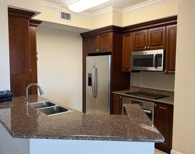 1660 Renaissance Commons Boulevard - Photo Thumbnail 5