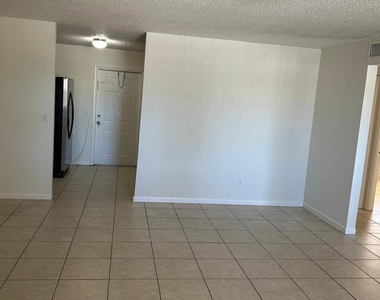 850 E Commercial Boulevard - Photo Thumbnail 4