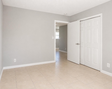 181 Nw 42nd Street - Photo Thumbnail 13