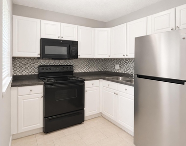 181 Nw 42nd Street - Photo Thumbnail 3