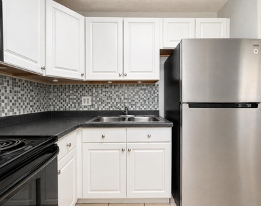 181 Nw 42nd Street - Photo Thumbnail 4