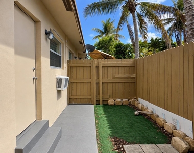 181 Nw 42nd Street - Photo Thumbnail 15