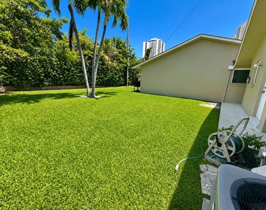 1232 Cabana Road - Photo Thumbnail 27