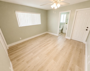 1232 Cabana Road - Photo Thumbnail 14