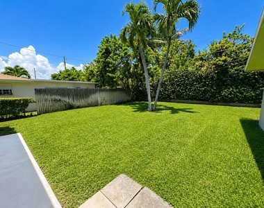 1232 Cabana Road - Photo Thumbnail 26