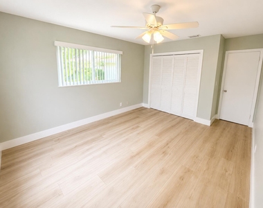 1232 Cabana Road - Photo Thumbnail 19