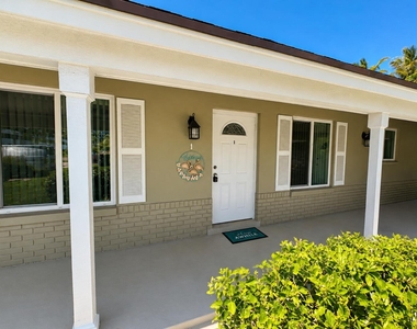 1232 Cabana Road - Photo Thumbnail 4