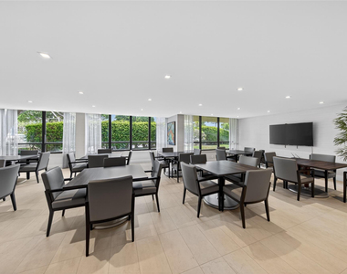 800 Jeffery Street - Photo Thumbnail 43