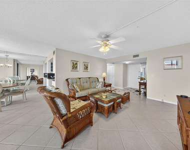 800 Jeffery Street - Photo Thumbnail 6