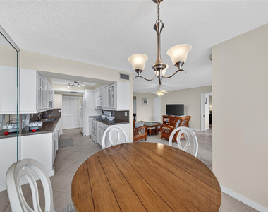 800 Jeffery Street - Photo Thumbnail 15